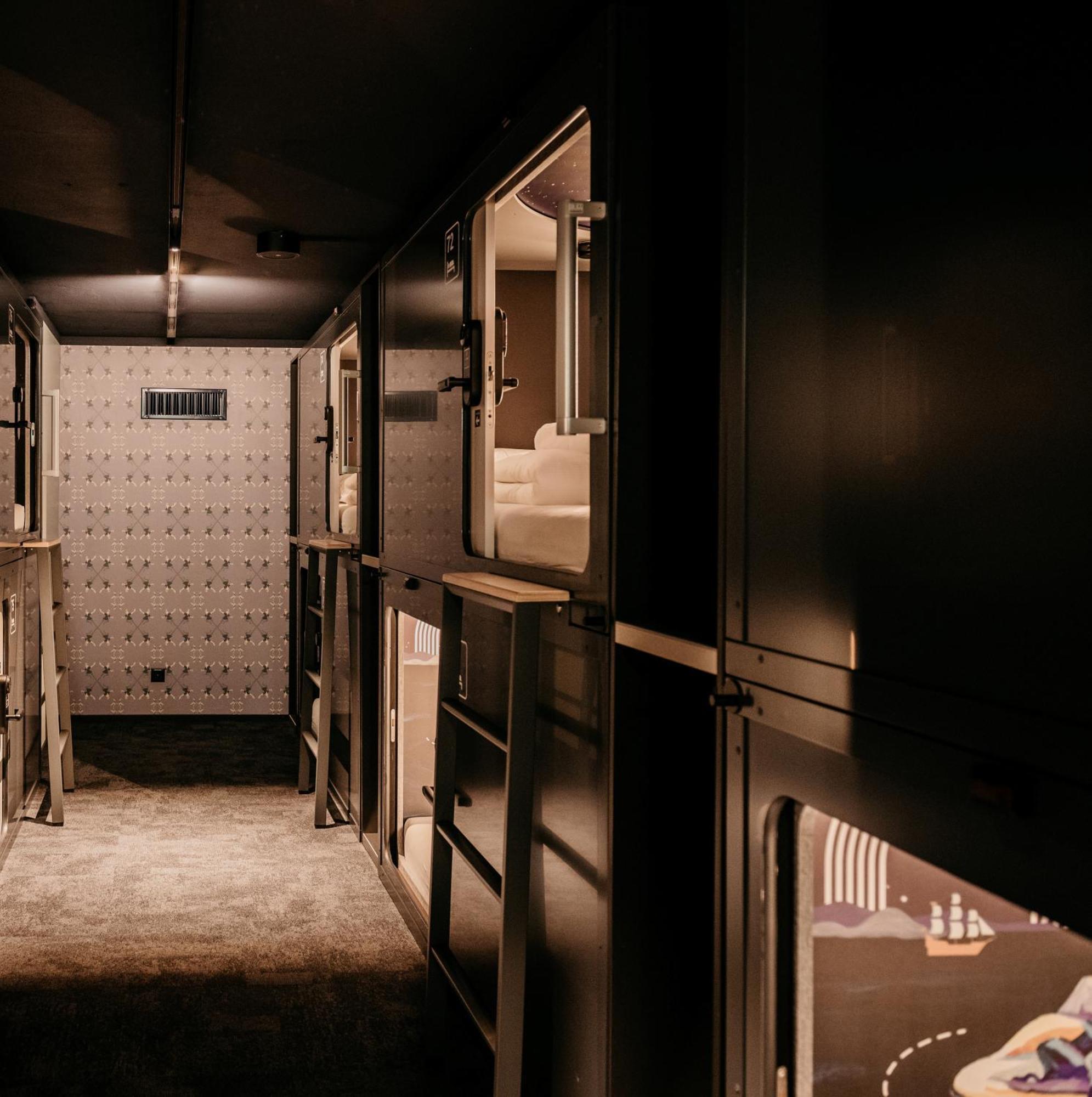 Capsule Hotel - Lucerne Old Town Dış mekan fotoğraf